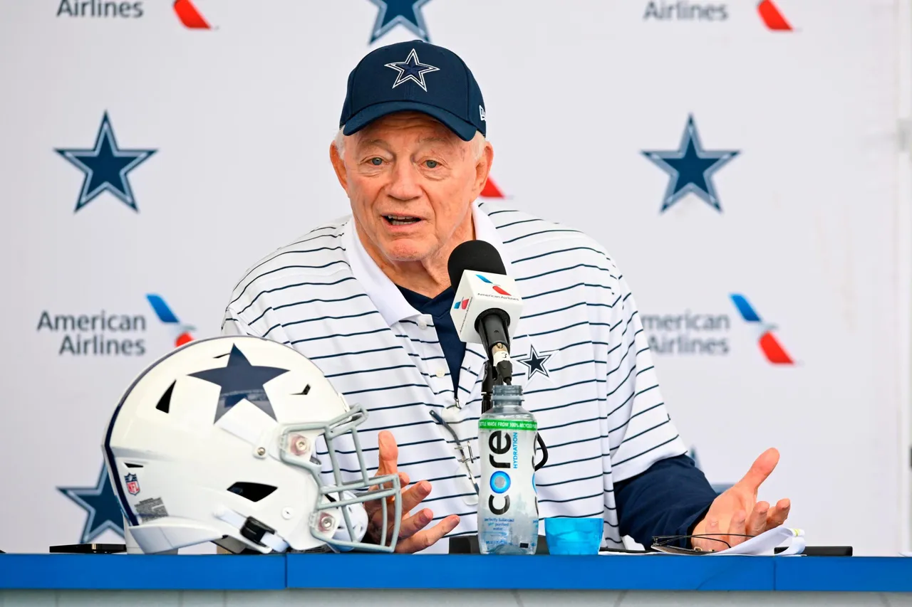 220728043219-01-jerry-jones-dallas-cowboys-slur