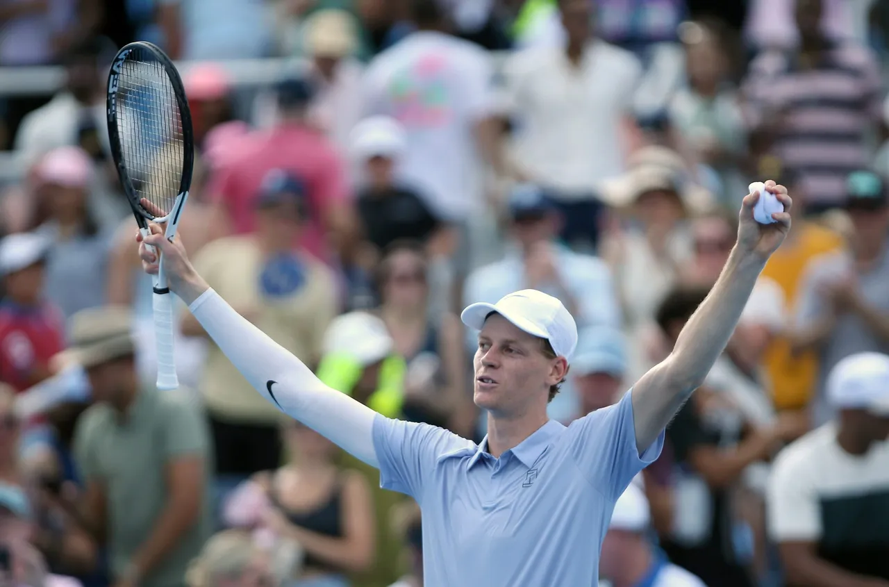 El italiano Jannik Sinner en la actividad de la segunda ronda del US Open ante el checo Kopriva