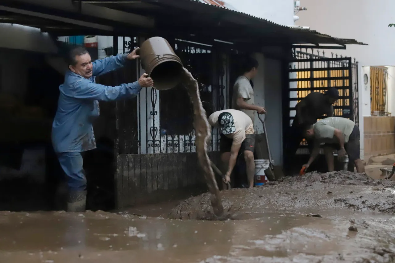 CONCANACO-SERVYTUR Pide Condonación de Pagos para Comercios Afectados por Inundaciones