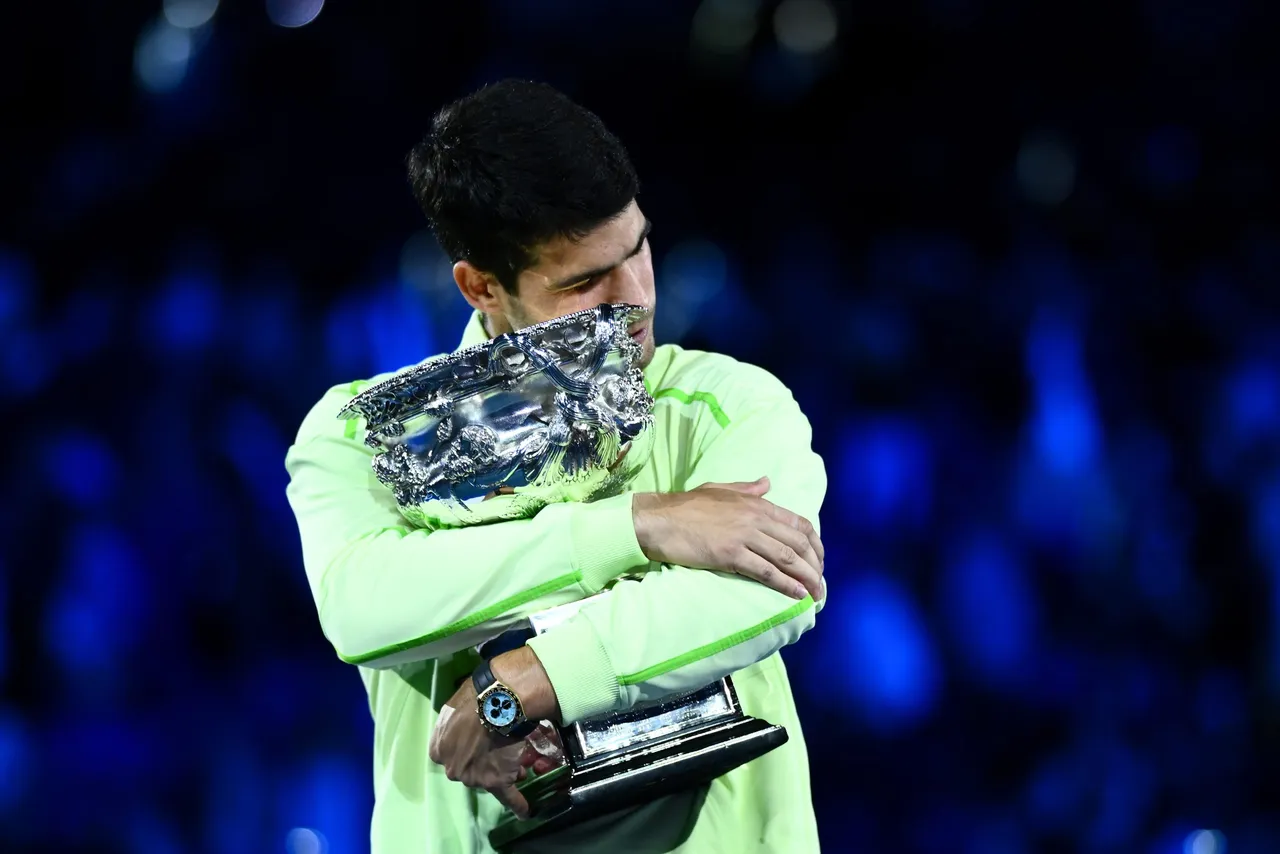 El español Carlos Alcaraz logró el título del Abierto de Australia este domingo