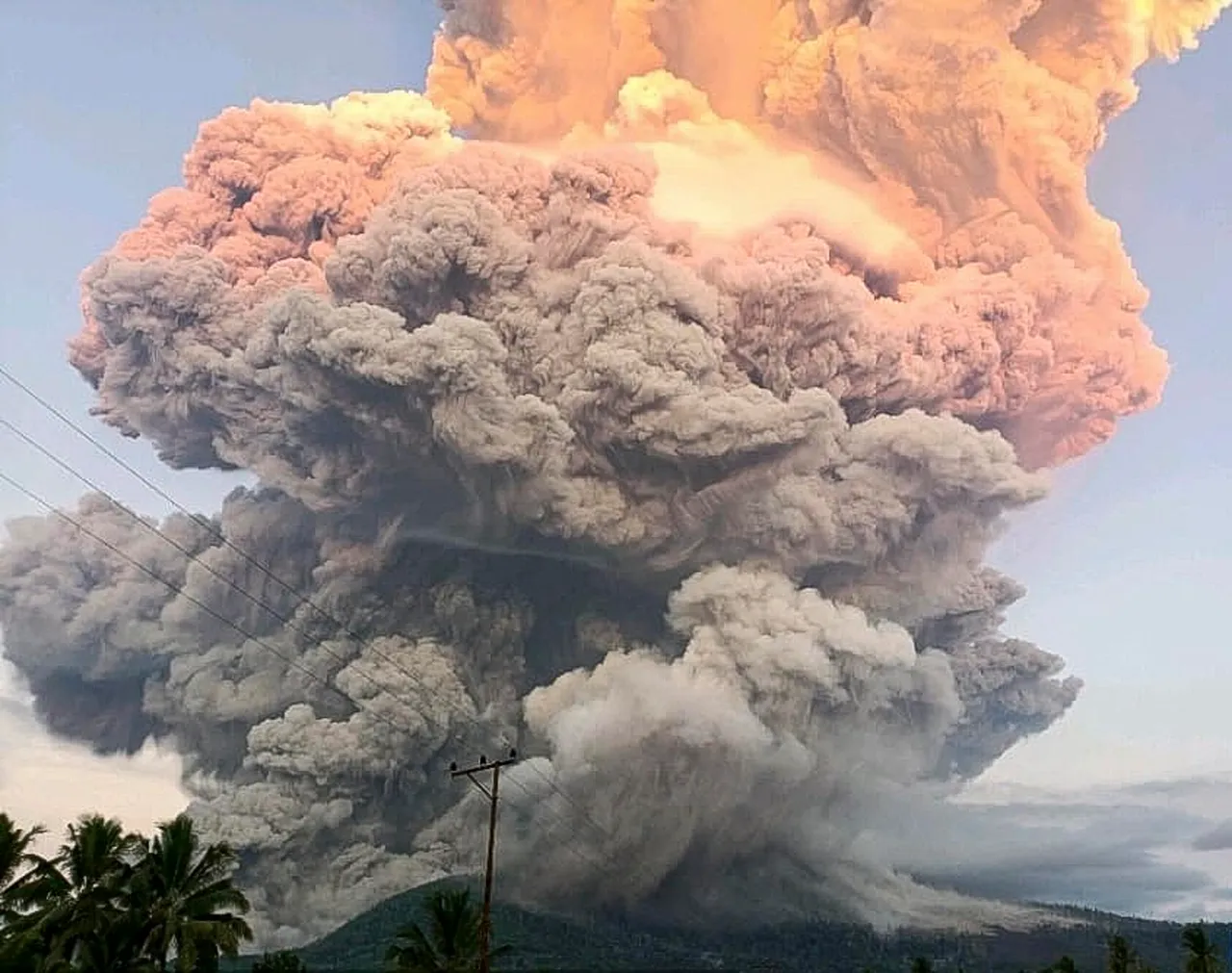 Lewotobi Laki-Laki volcano erupts in Indonesia