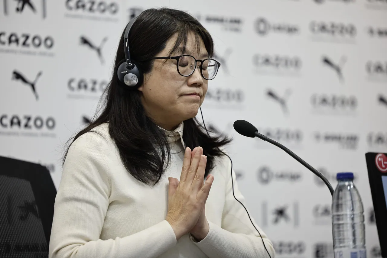 Rueda de prensa de la presidenta del Valencia CF, Layhoon Chan