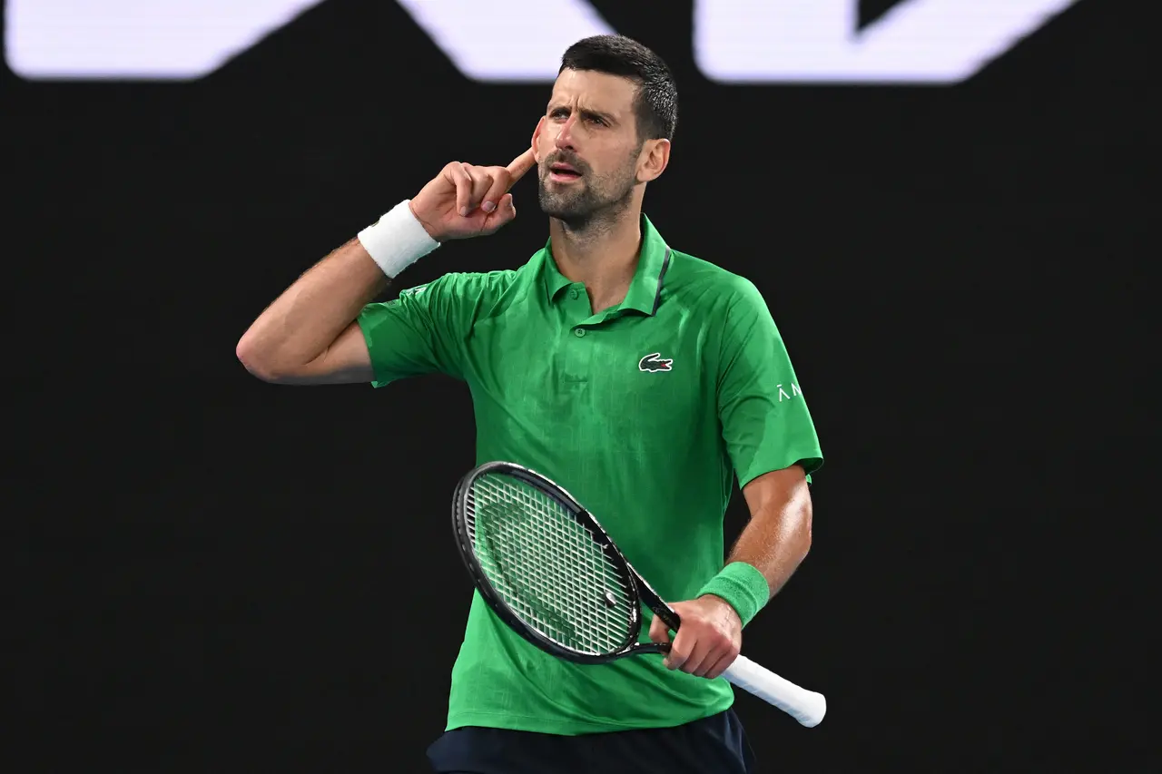 Novak Djokovic quedó eliminado en su debut en Cincinnati ante el argentino Thiago Agustín Tirante por 2-6, 6-4 y 6-4, luego de sufrir una indisposición física durante el partido.