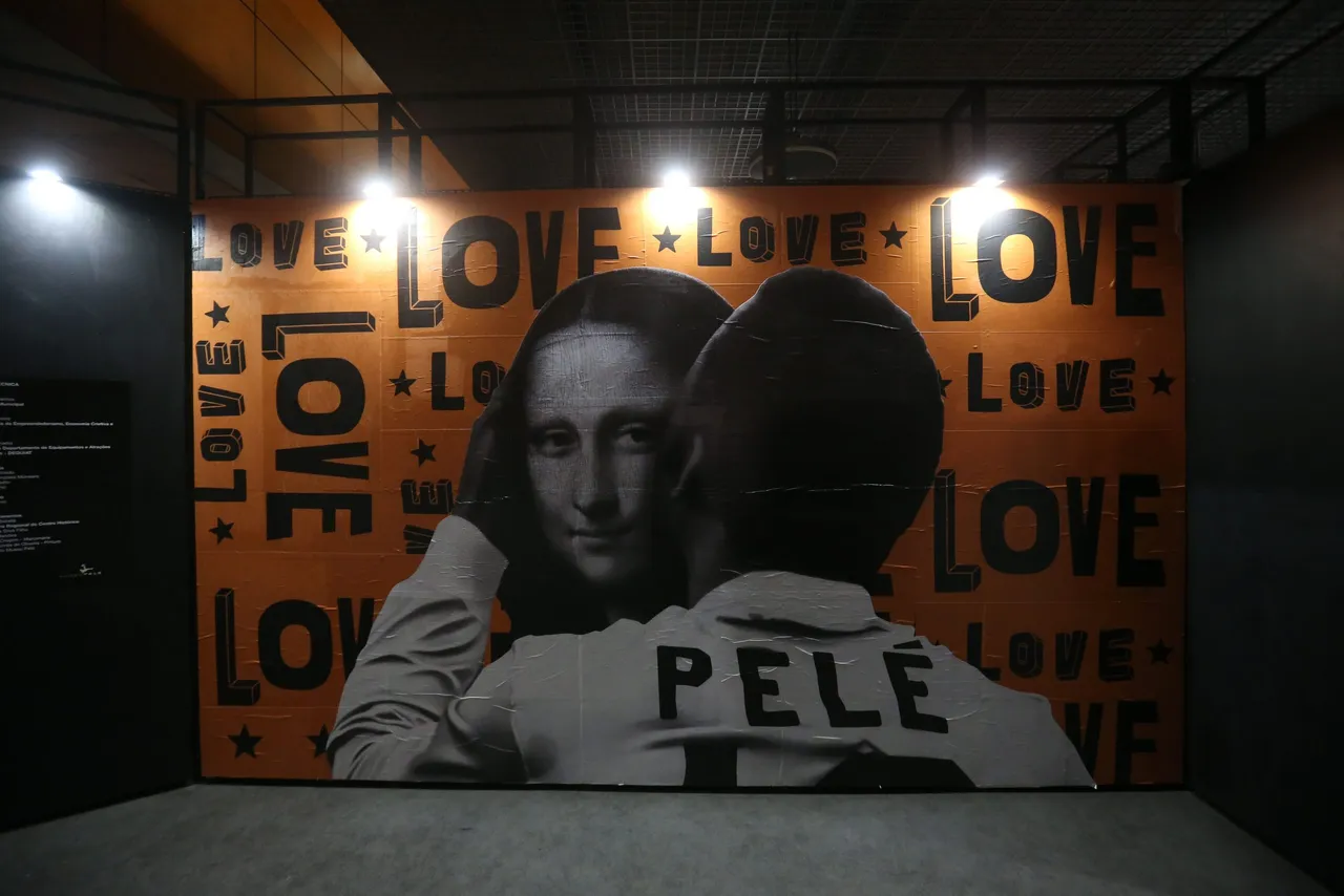 Empresa del padre de Neymar adquiere la marca Pelé