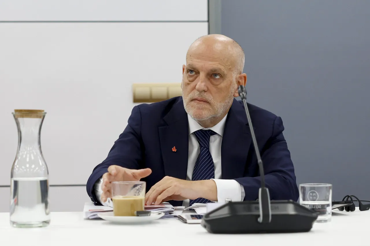 La renovación de Luis de la Fuente, sobre la mesa en la RFEF