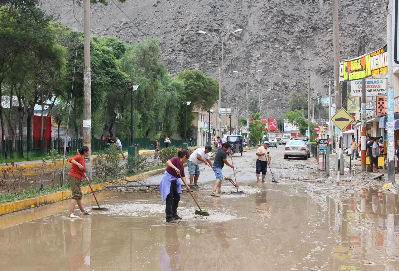 Soledad ante el desastre, el drama de los afectados por las lluvias en Lima