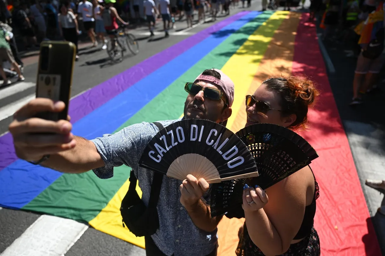 Sin miedo ni prohibiciones: miles participan en la Marcha del Orgullo en Budapest