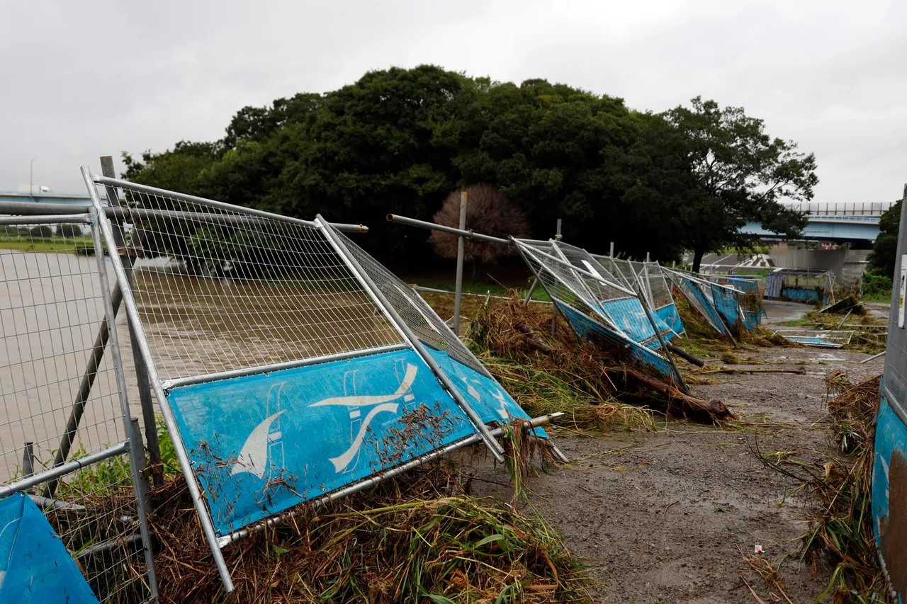Aftermath of Typhoon Shanshan as it approaches Tokyo