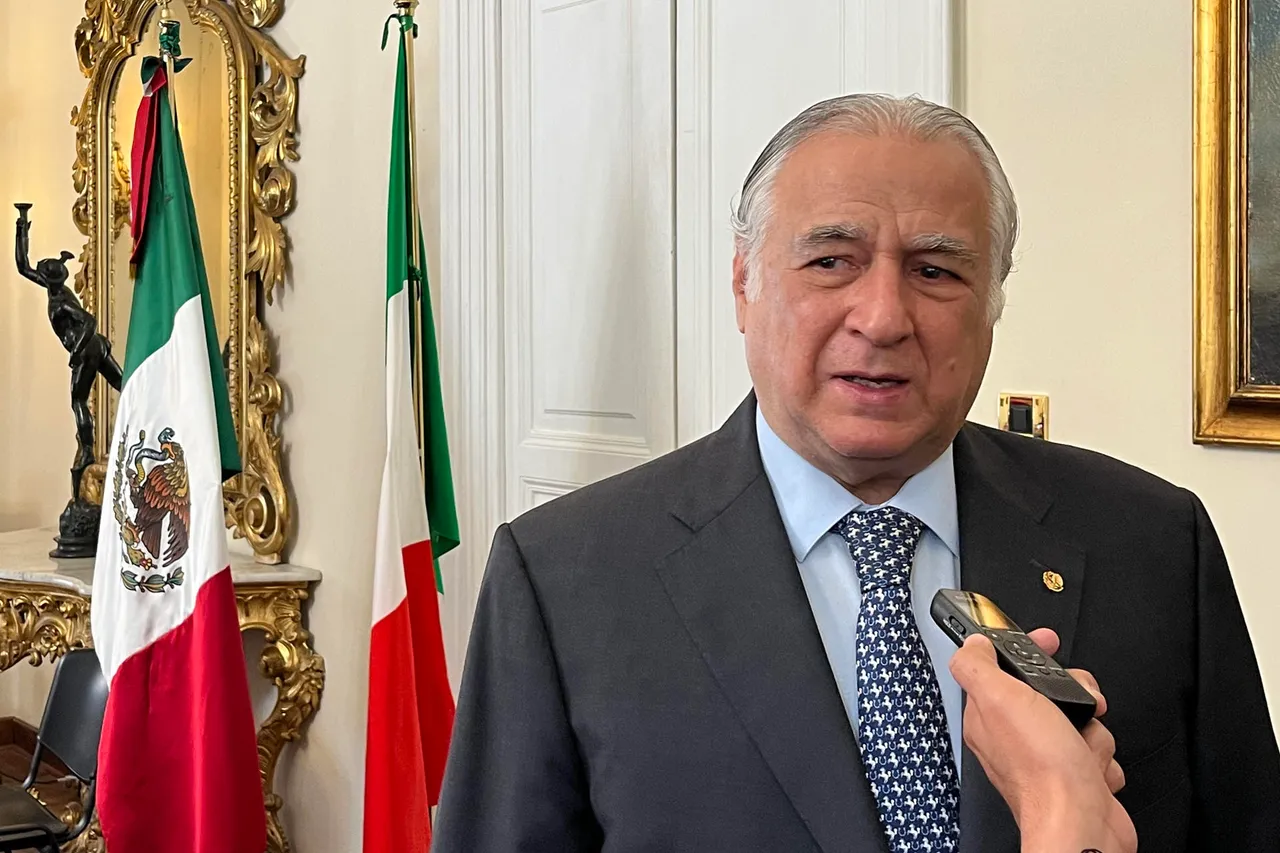 Miguel Torruco en Roma