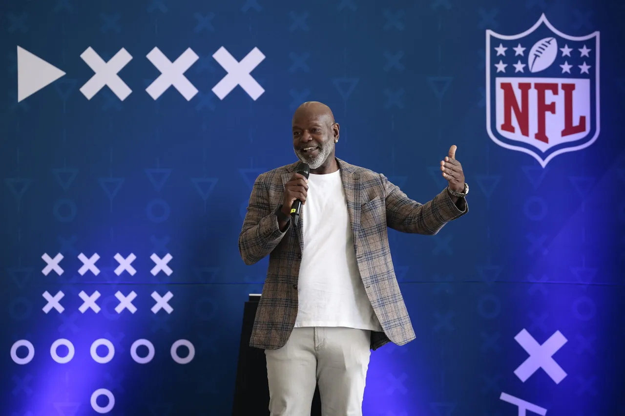 Emmith Smith reconoce la importancia de seguir con crecimiento de NFL en México y el mundo