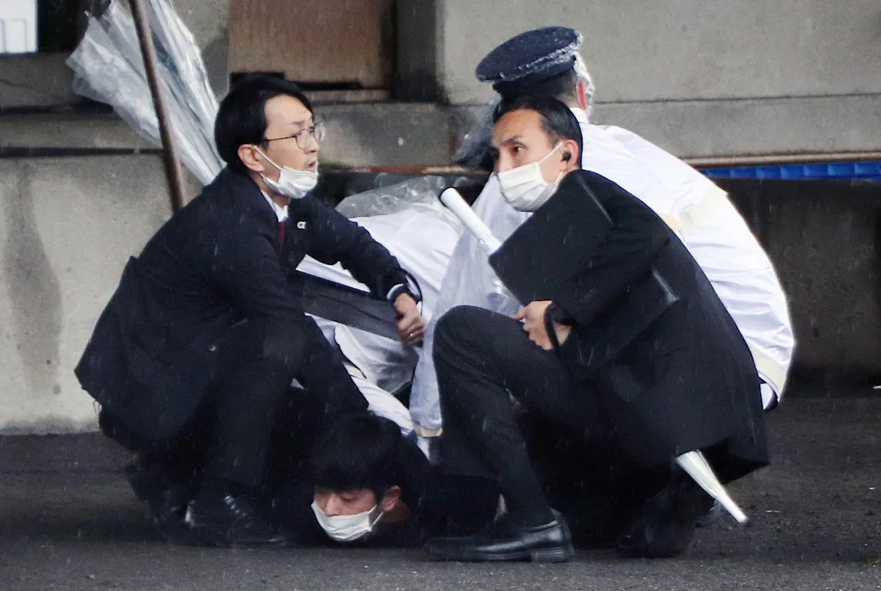 El detenido por el ataque a Kishida tiene 24 años y llevaba dos explosivos