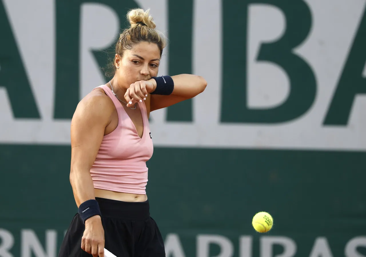 La mexicana Renata Zarazúa cayó este lunes ante su similar de rusia Diana Shnaider por marcador de 6-4 y 6-1 en un duelo de la primera ronda del Roland Garros