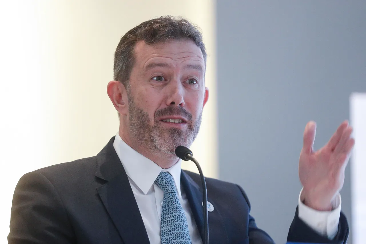 México, aún con barreras para liderar en innovación médica, señala industria farmacéutica