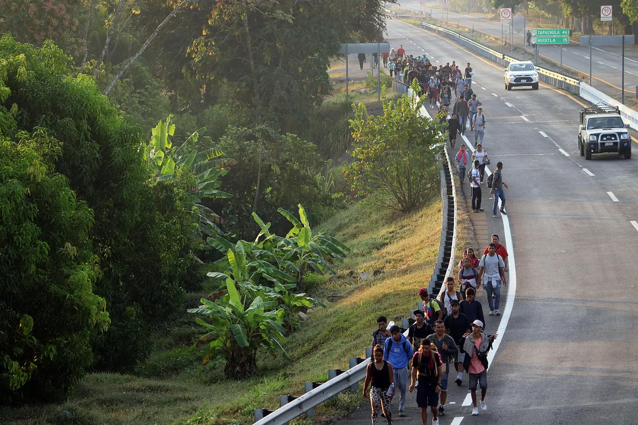 Primera caravana del año con miles de migrantes avanza en sur de México