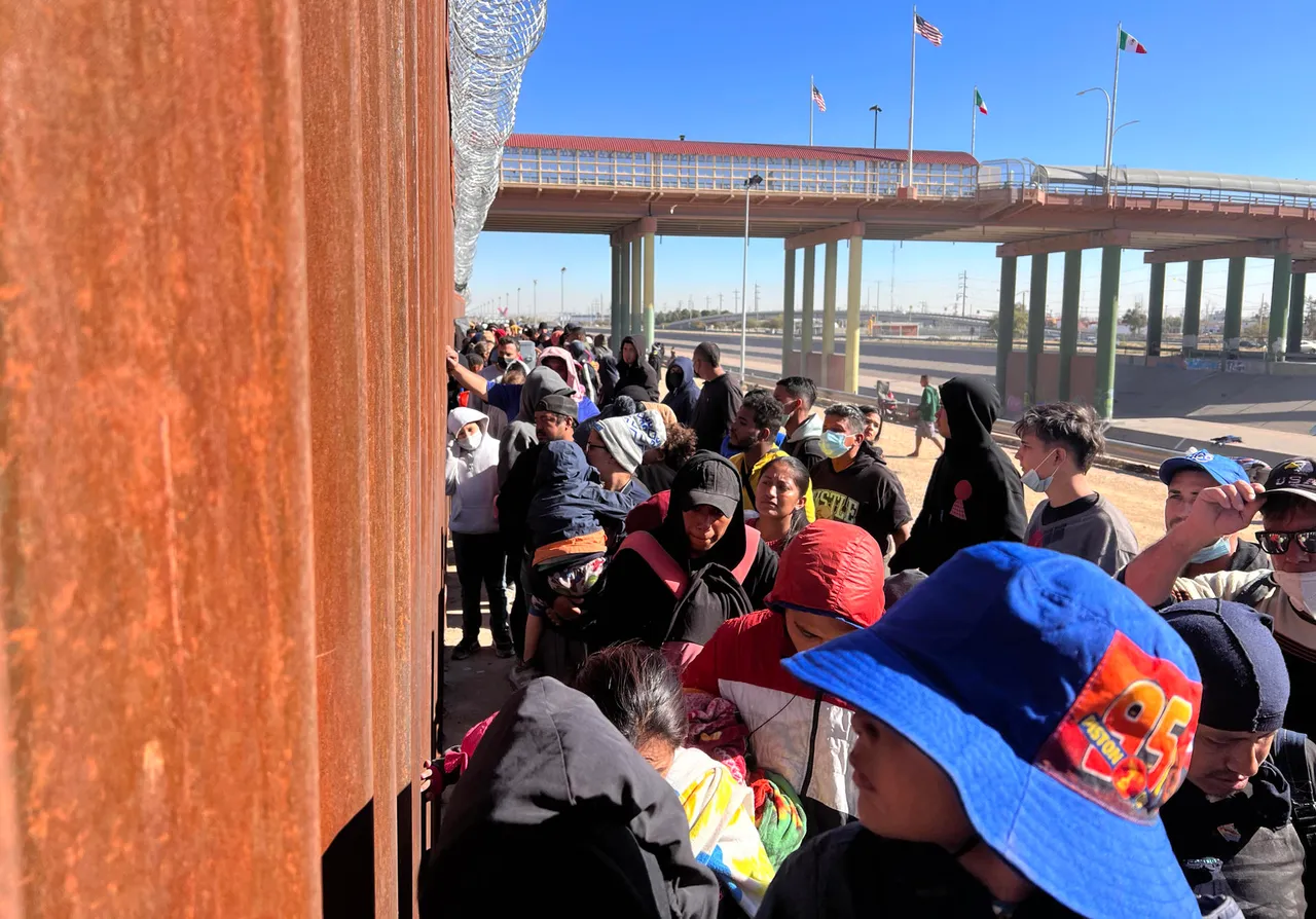 MIGRANTES &#8211; FRONTERA