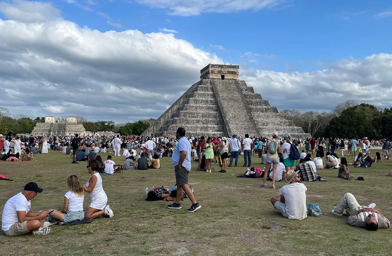 Chichén Itzá vive el fenómeno astronómico de la primavera