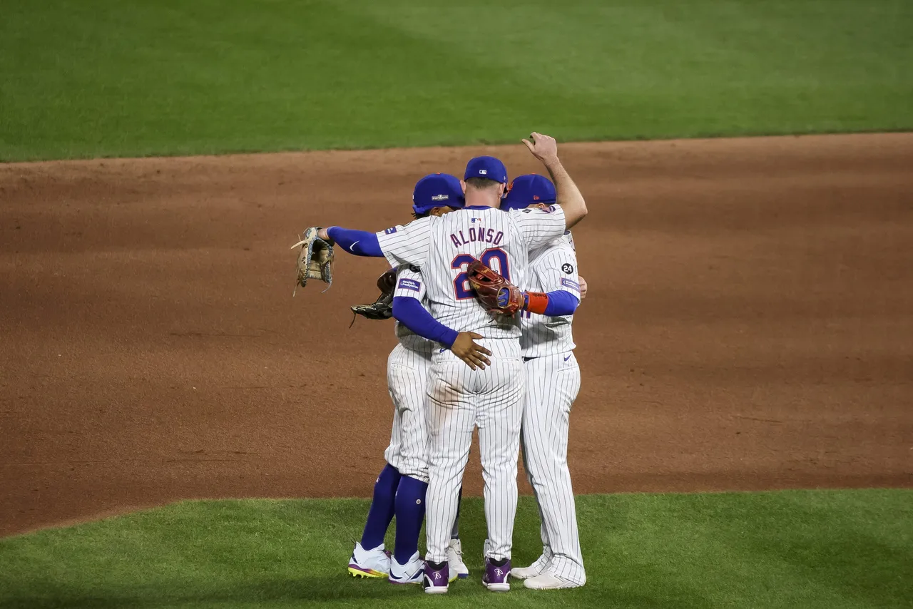 MLB Playoffs: Los Angeles Dodgers at New York Mets