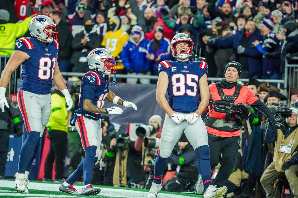 El pateador venezolano Andy Borregales conectó sus tres goles de campo e impulsó la victoria 16-3 de los New England Patriotas sobre Los Ángeles Chargers
