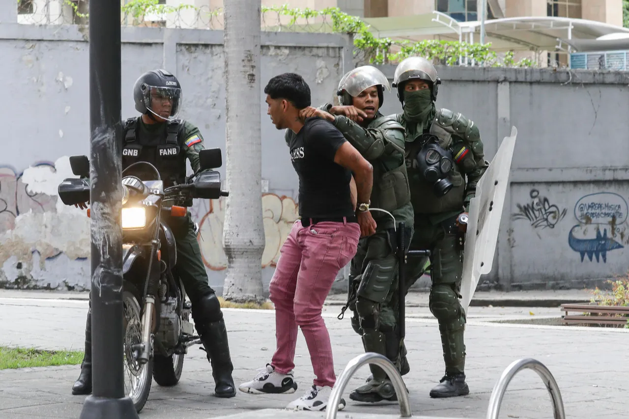Miles de venezolanos se manifiestan en segundo día por lo que consideran fraude electoral