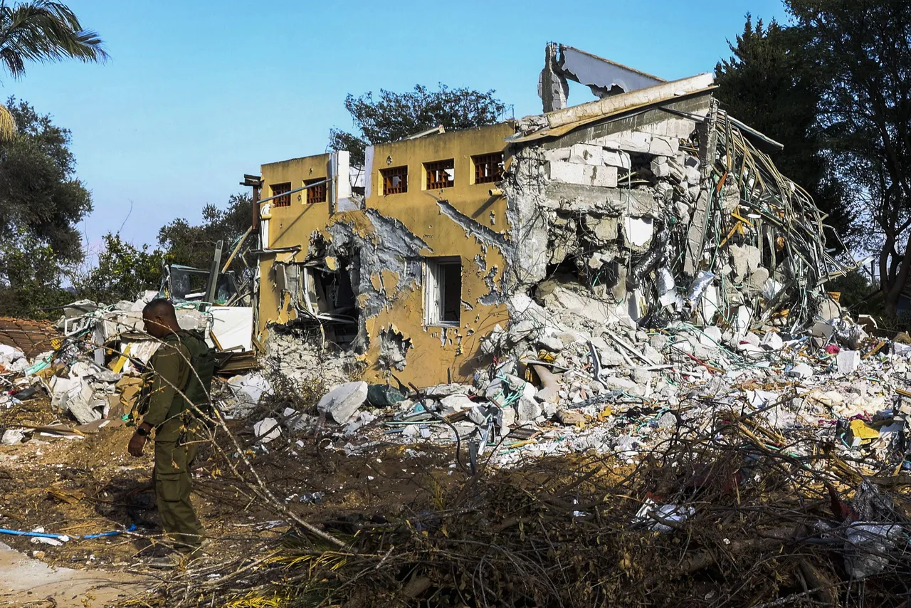 Guided media tour to the Be&#8217;eri Kibbutz after the attack by Hamas