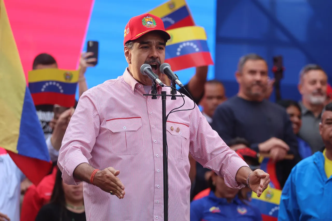 Nicolás Maduro anuncia una donación de gas venezolano para pueblos fronterizos de Colombia