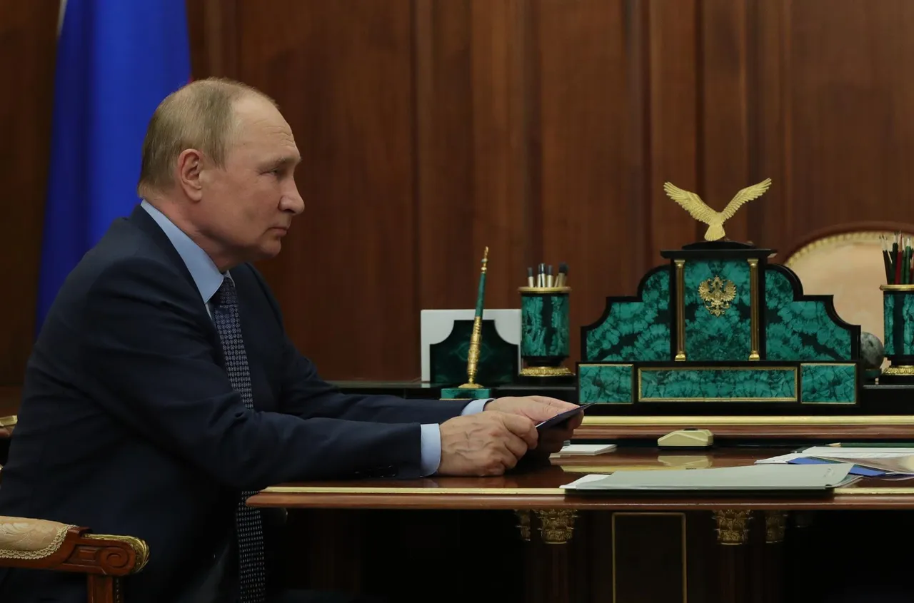 PUTIN-645256125