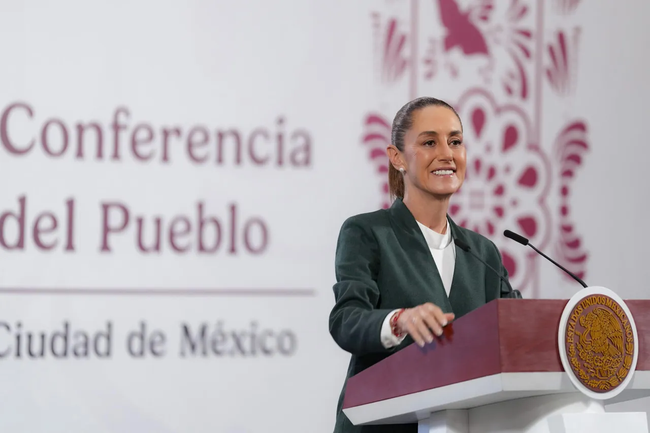 Sheinbaum afirma que renuncia de abogado no cambia relación con familiares de Ayotzinapa