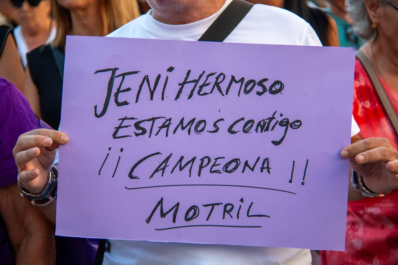Concentración en apoyo a Jenni Hermoso en Motril (Granada)