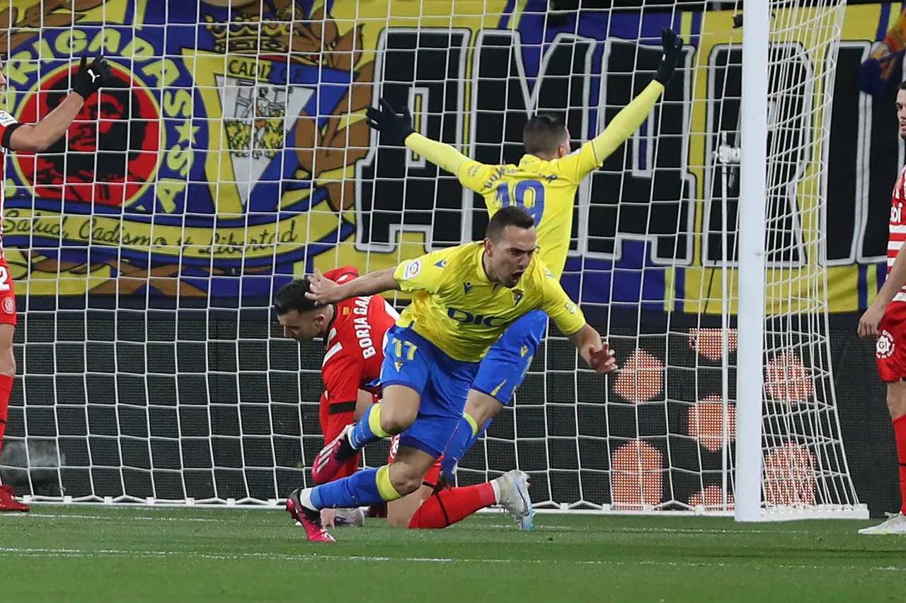 CÁDIZ CF &#8211; GIRONA FC