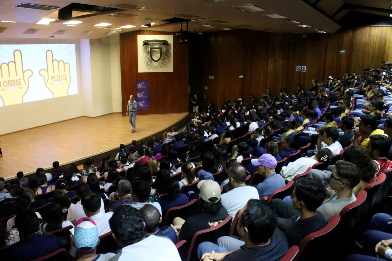 5_AspectoAuditorioJavierBarrosSierra