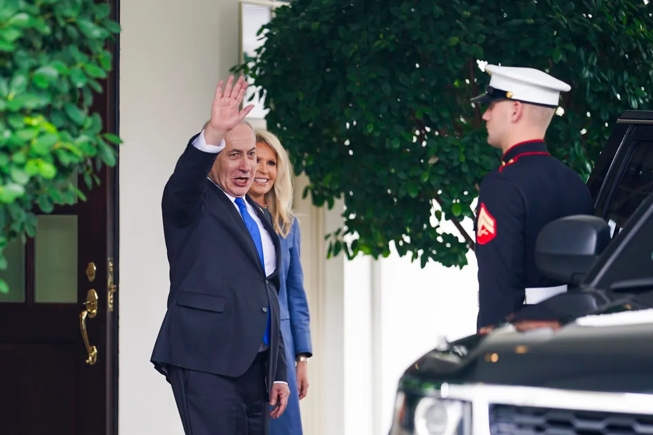 Tras acuerdo inicial para Gaza, Netanyahu se reúne con enviados de Trump
