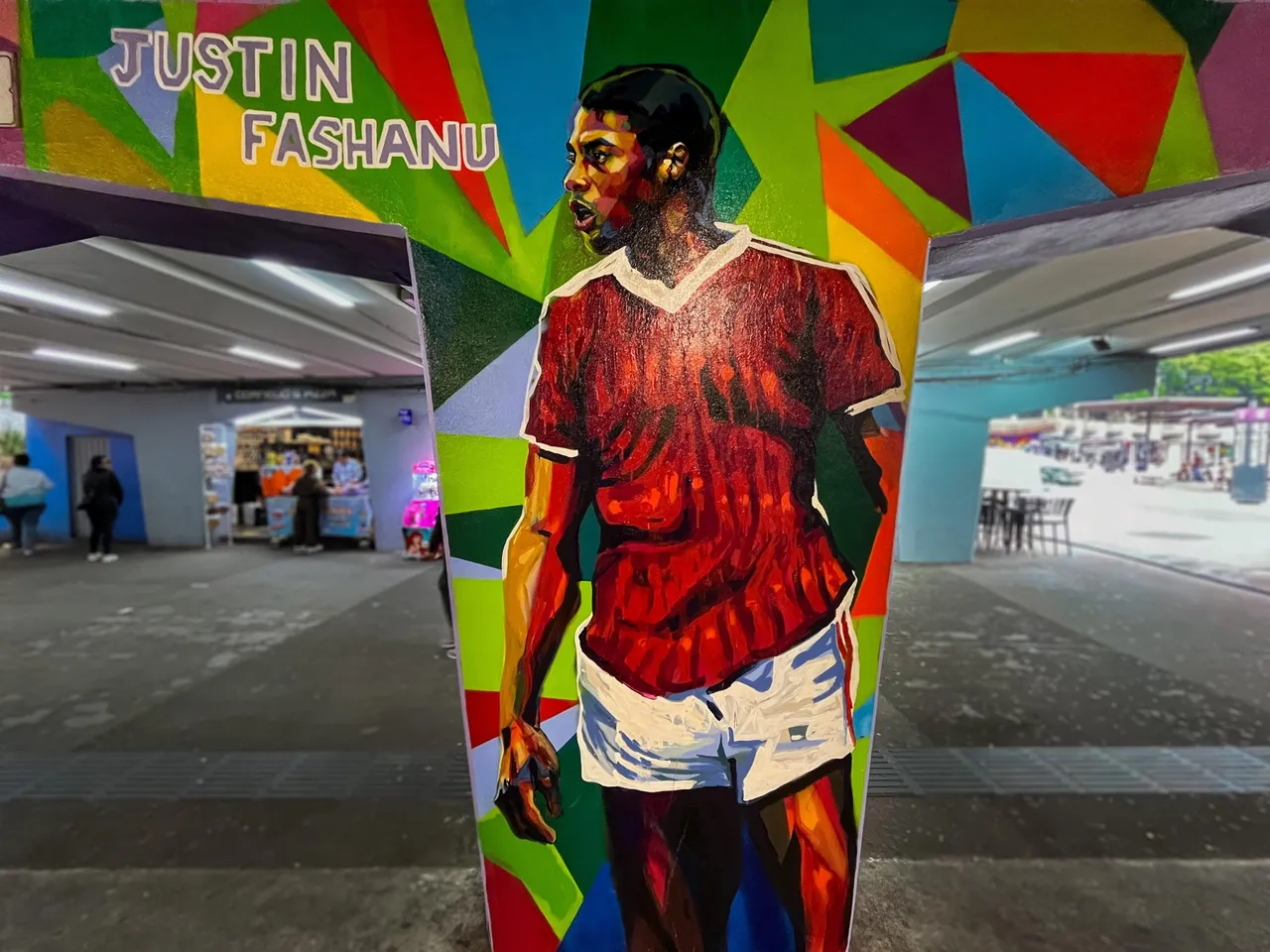 Mundial 2026: arte y fútbol transforman la Glorieta de Insurgentes en una galería urbana