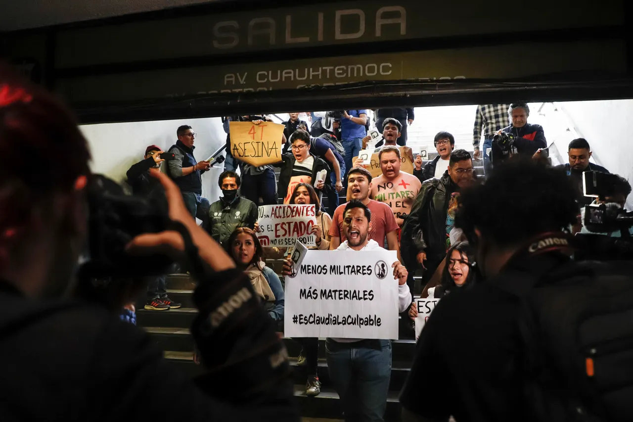 Mexicanos protestan para que retiren Guardia Nacional del metro de la capital