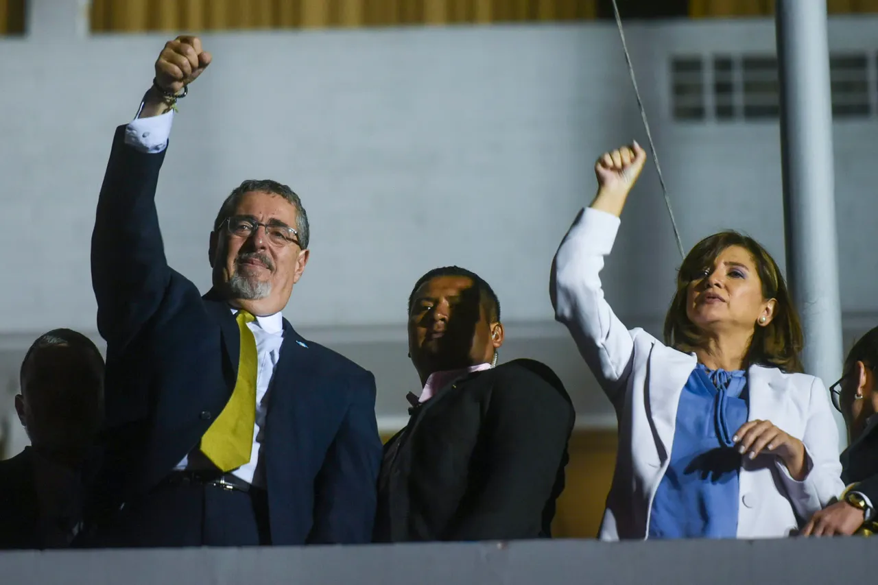Guatemala elige un cambio de rumbo al elegir a Bernardo Arévalo como presidente