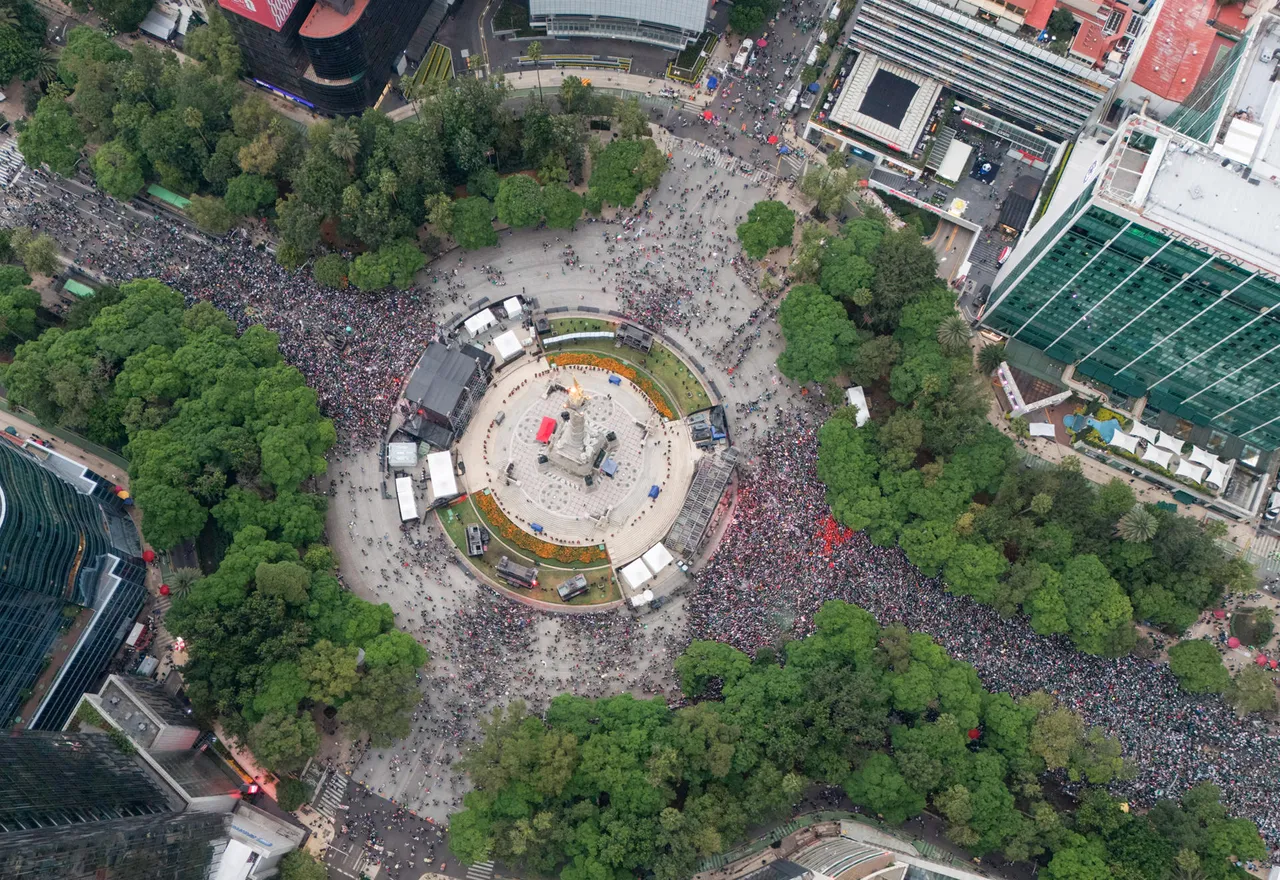 "El partido México - Ecuador se retrasa, C5 identifica a 64 mil personas en ángel y en el Zócalo 50 mil": Guerrero Ciprés