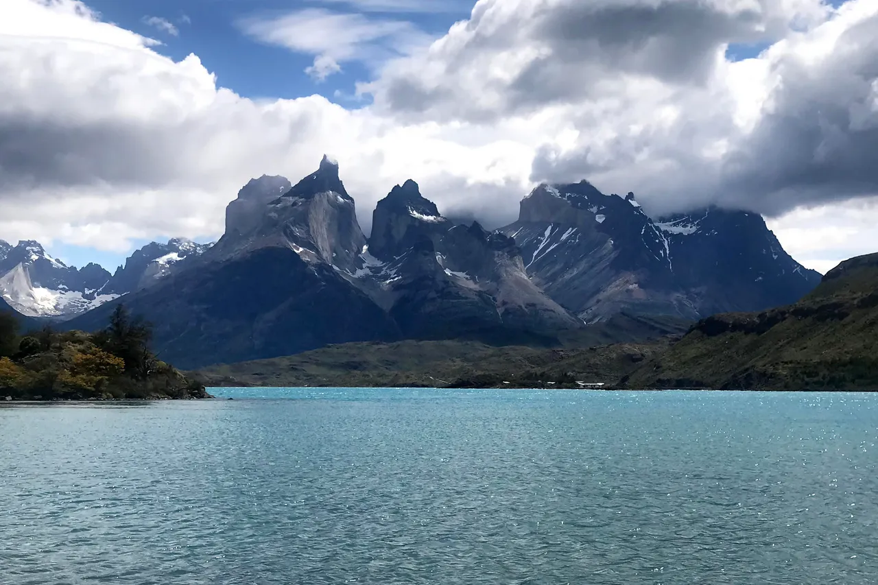 Dos mexicanos fallecidos y siete desaparecidos en las Torres del Paine del sur de Chile