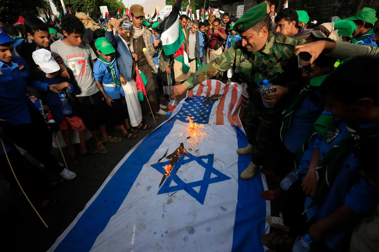 Yemenis rally to show support to Palestinian factions after Hamas attack on Israel