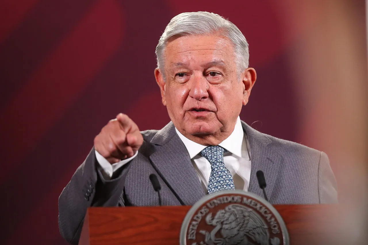 AMLO DEDOD 545