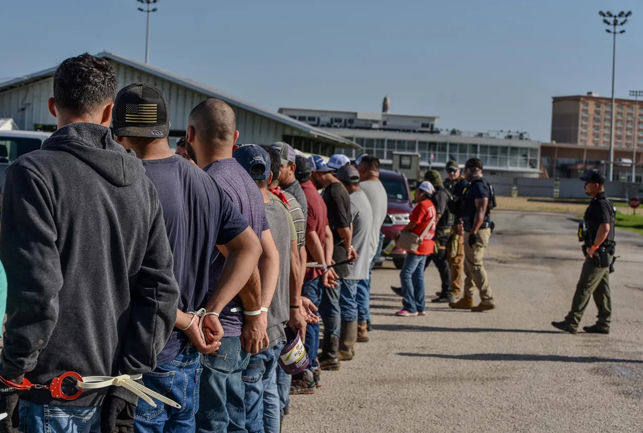 DETENIDOS MIGRANTES