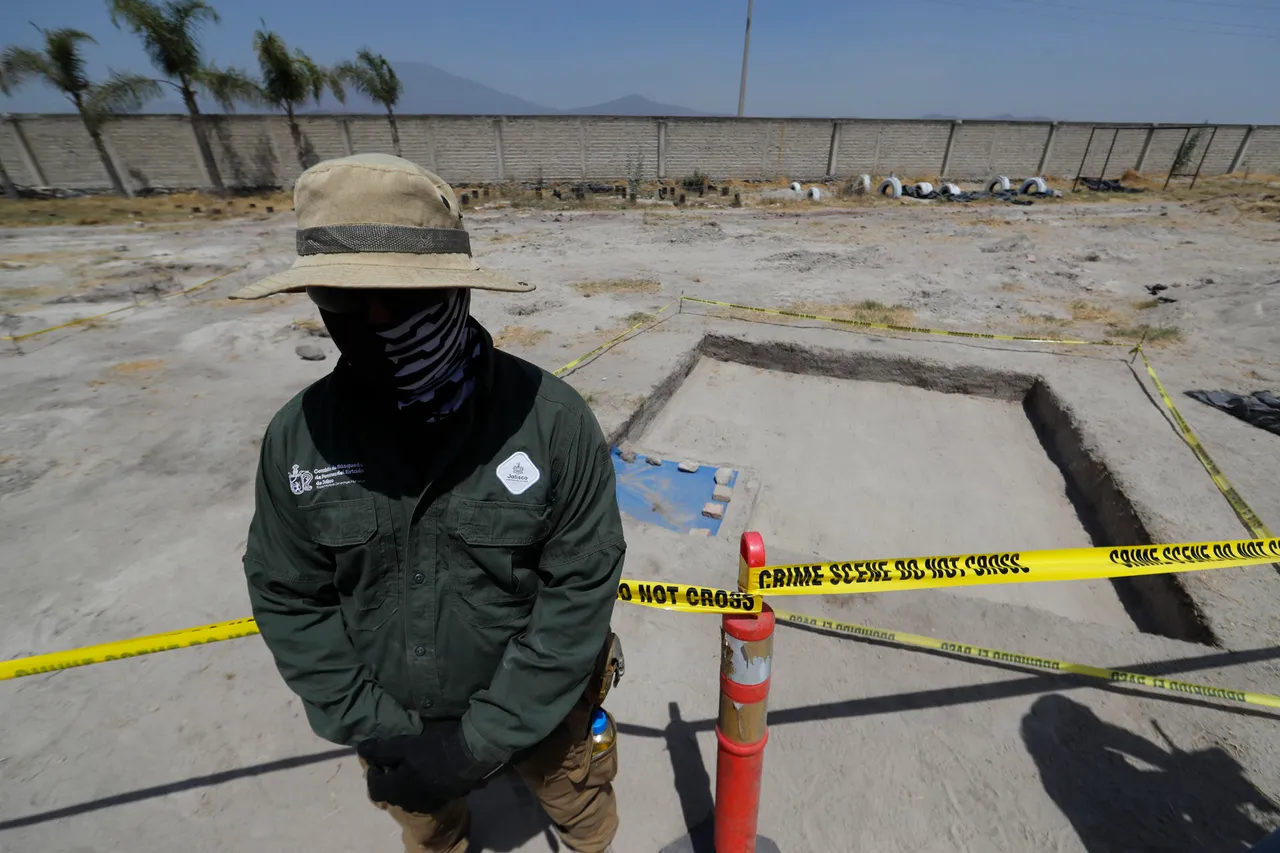 Familiares de desaparecidos consideran &#8220;un circo&#8221; la visita a rancho en México