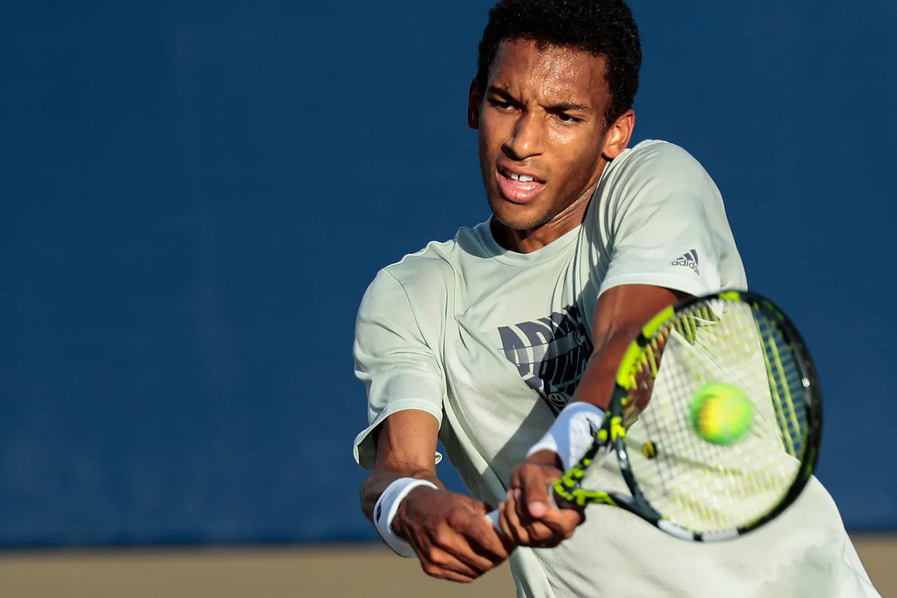 Auger-Aliassime celebra la condición de integral del entrenador Toni Nadal