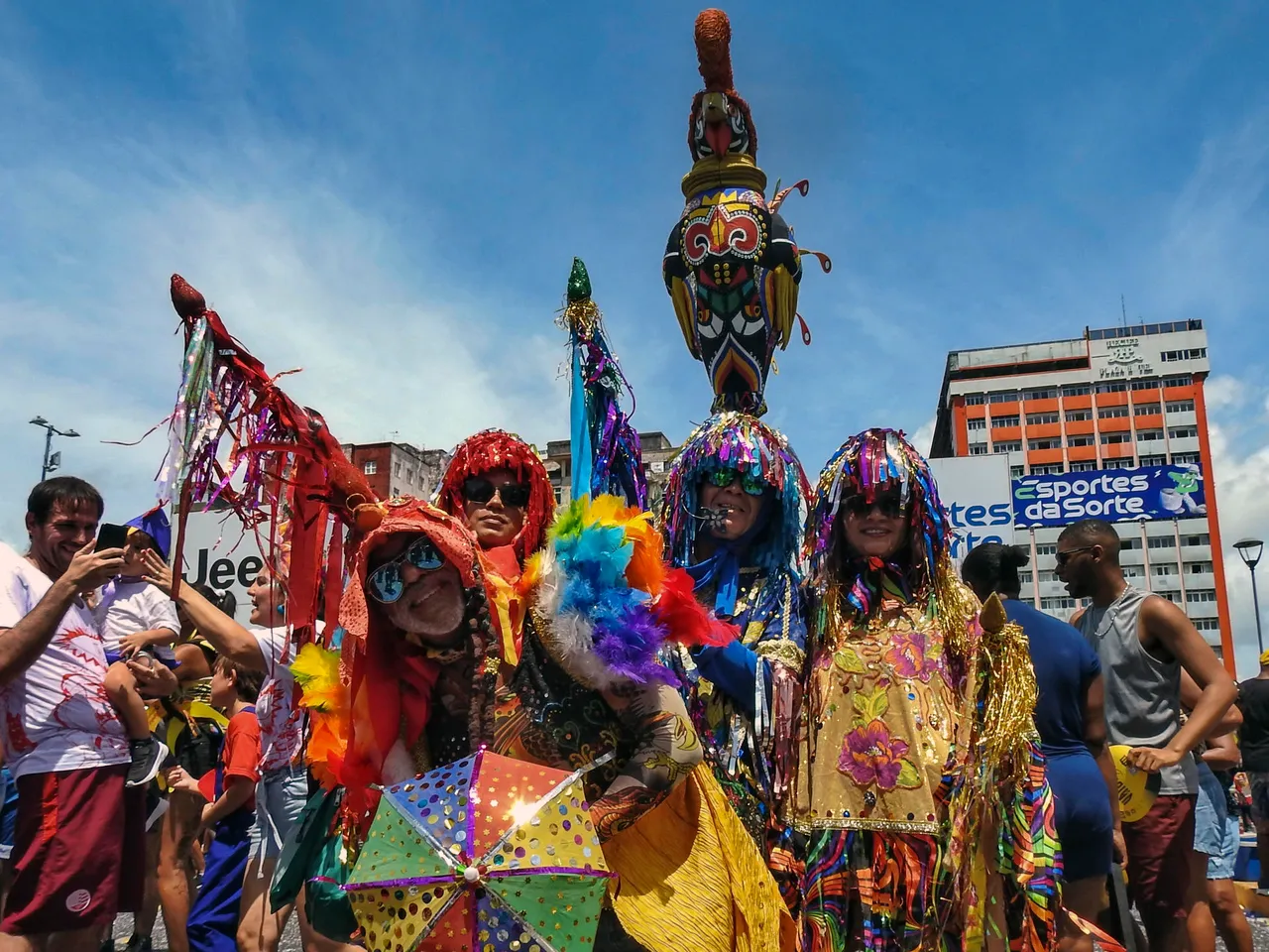 Desfile de la comparsa callejera &#8220;Galo da Madrugada&#8221; en Recife