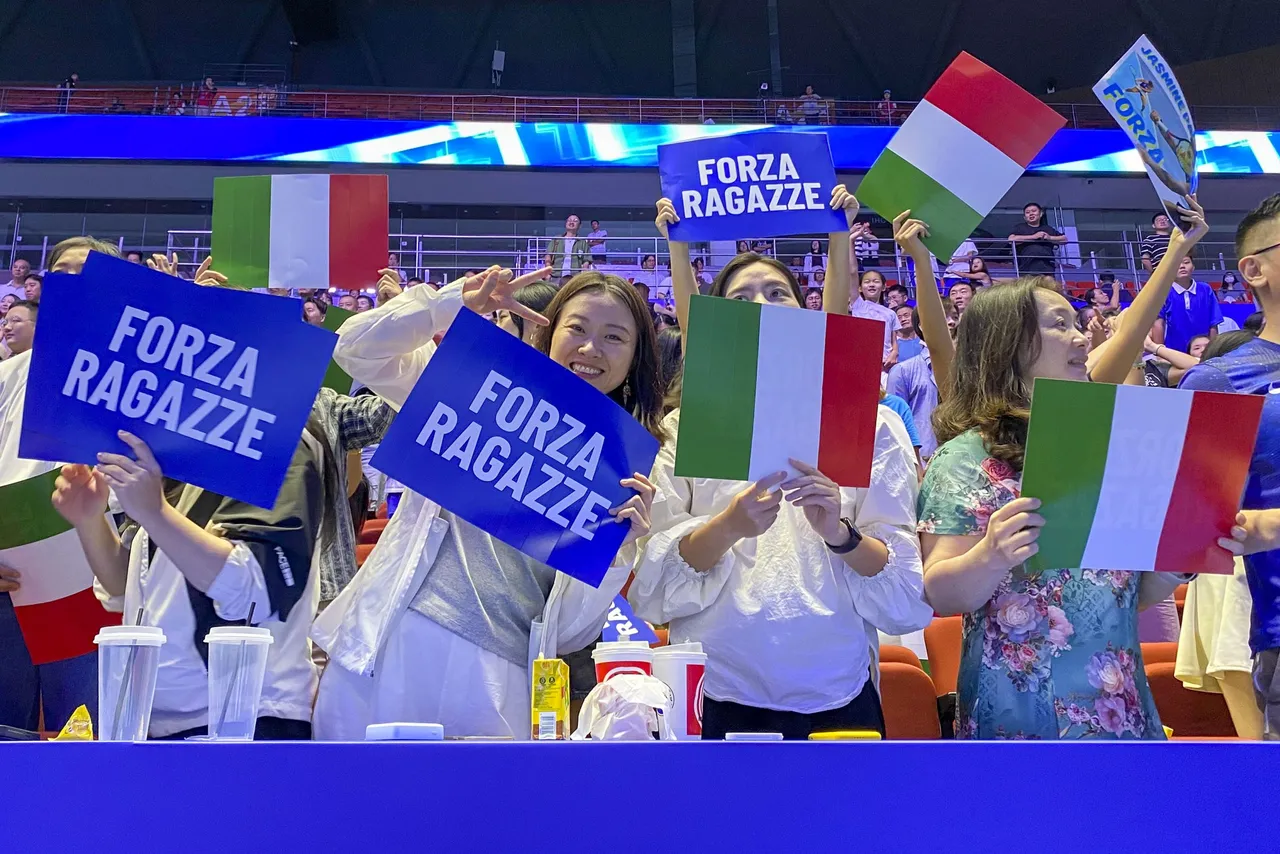 Una inmortal Paolini rescata a Italia y deja la emoción para el dobles