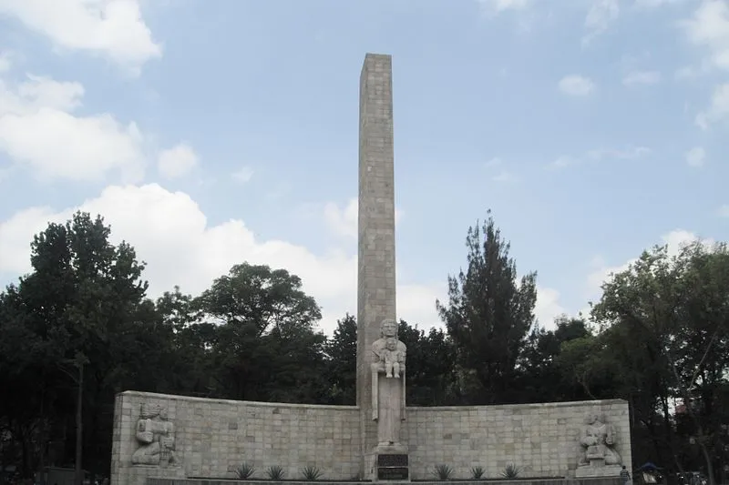 800px-Monumento_a_la_Madre