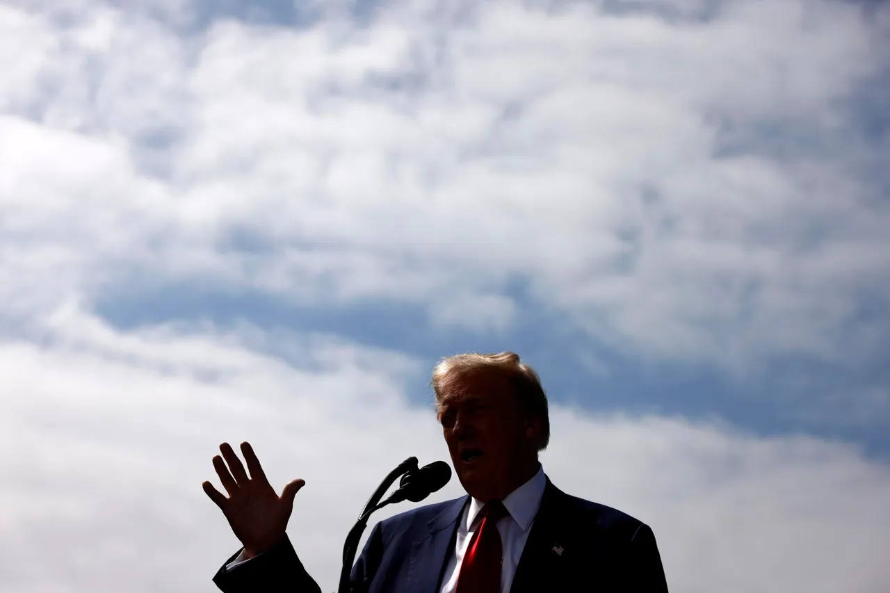 Donald Trump holds news conference in Los Angeles