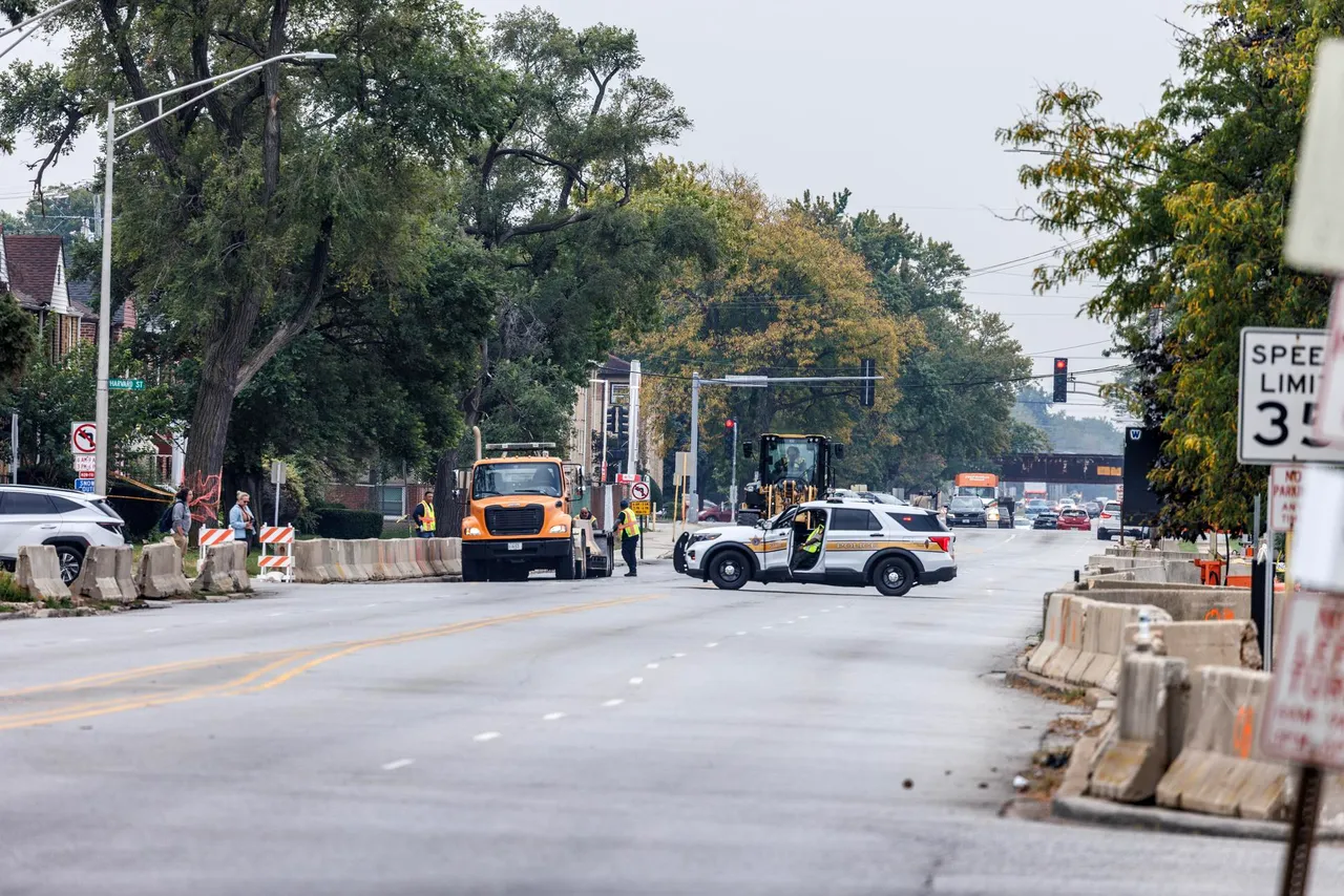 Residentes de Chicago confrontan a agentes federales tras persecución y choque