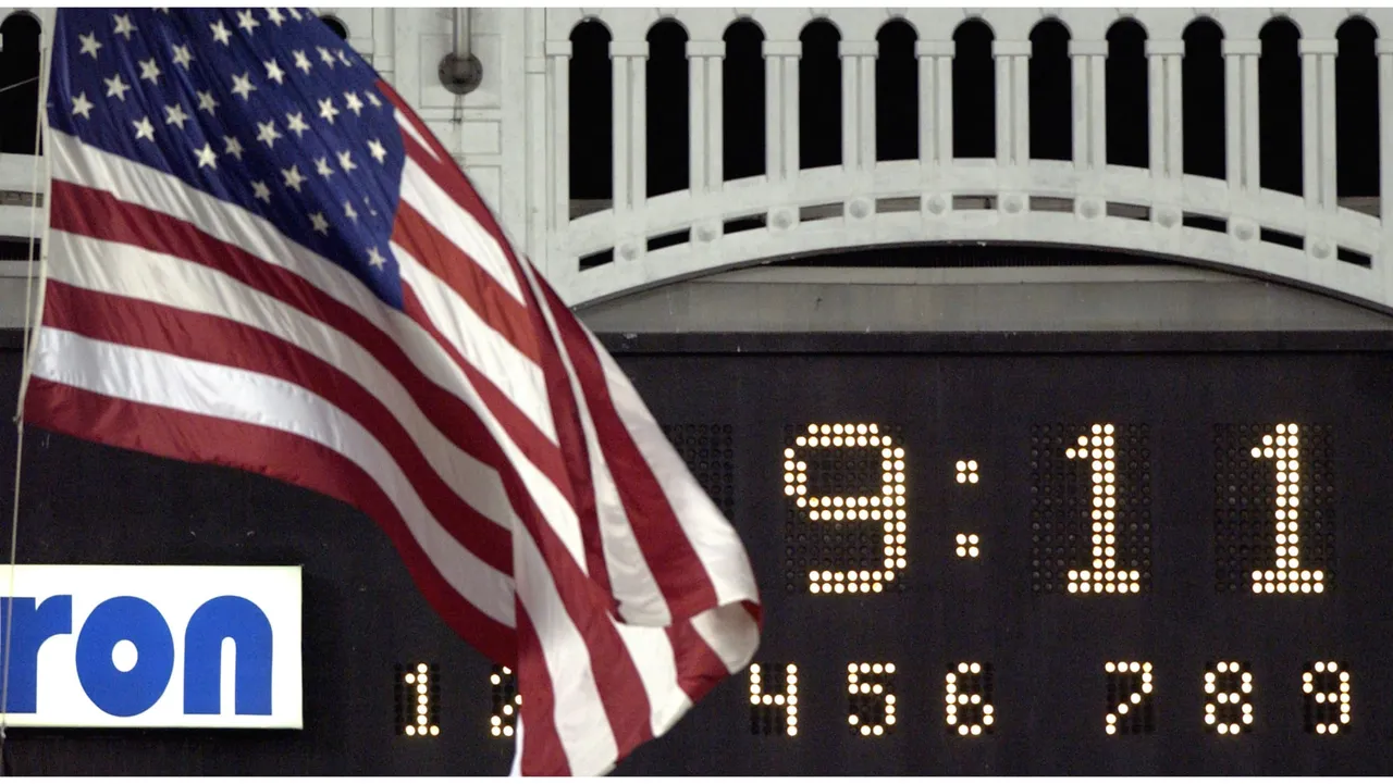 El 11 de septiembre de 2001 marcó un antes y un después en la historia de Estados Unidos, y el béisbol, como parte del tejido cultural