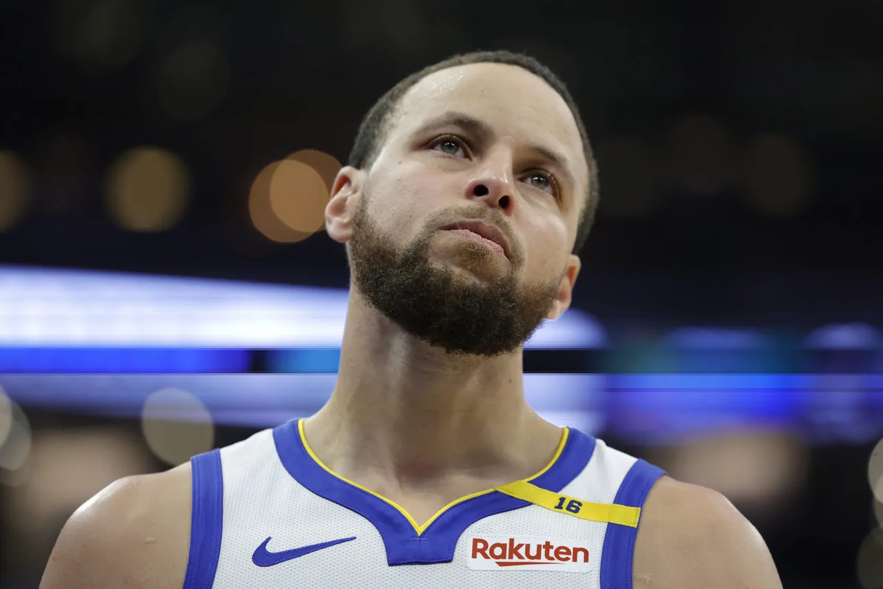 Los Golden State Warriors ganaron este lunes a los Brooklyn Nets por 107-120 en su visita a Nueva York con 27 puntos de Stephen Curry y 21 de Jimmy Butler.