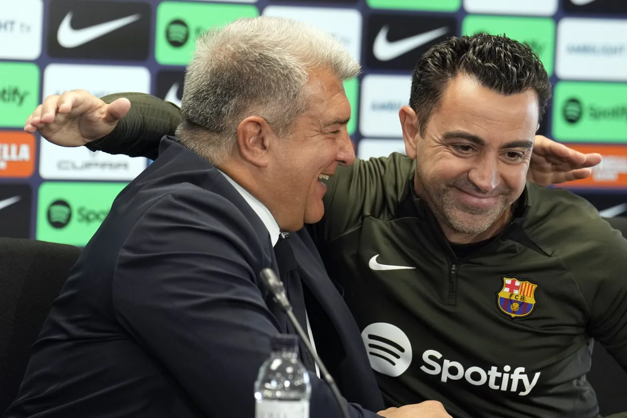 Comparecencia conjunta de Joan Laporta y Xavi Hernández