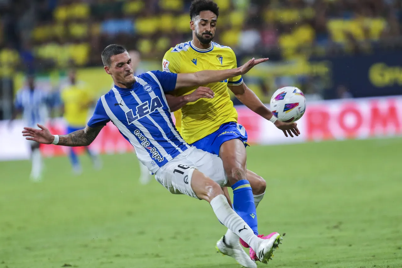 Cádiz CF vs Deportivo Alavés